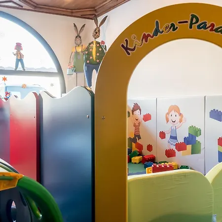 Kaltschmid - Familotel Tirol Готель 4*